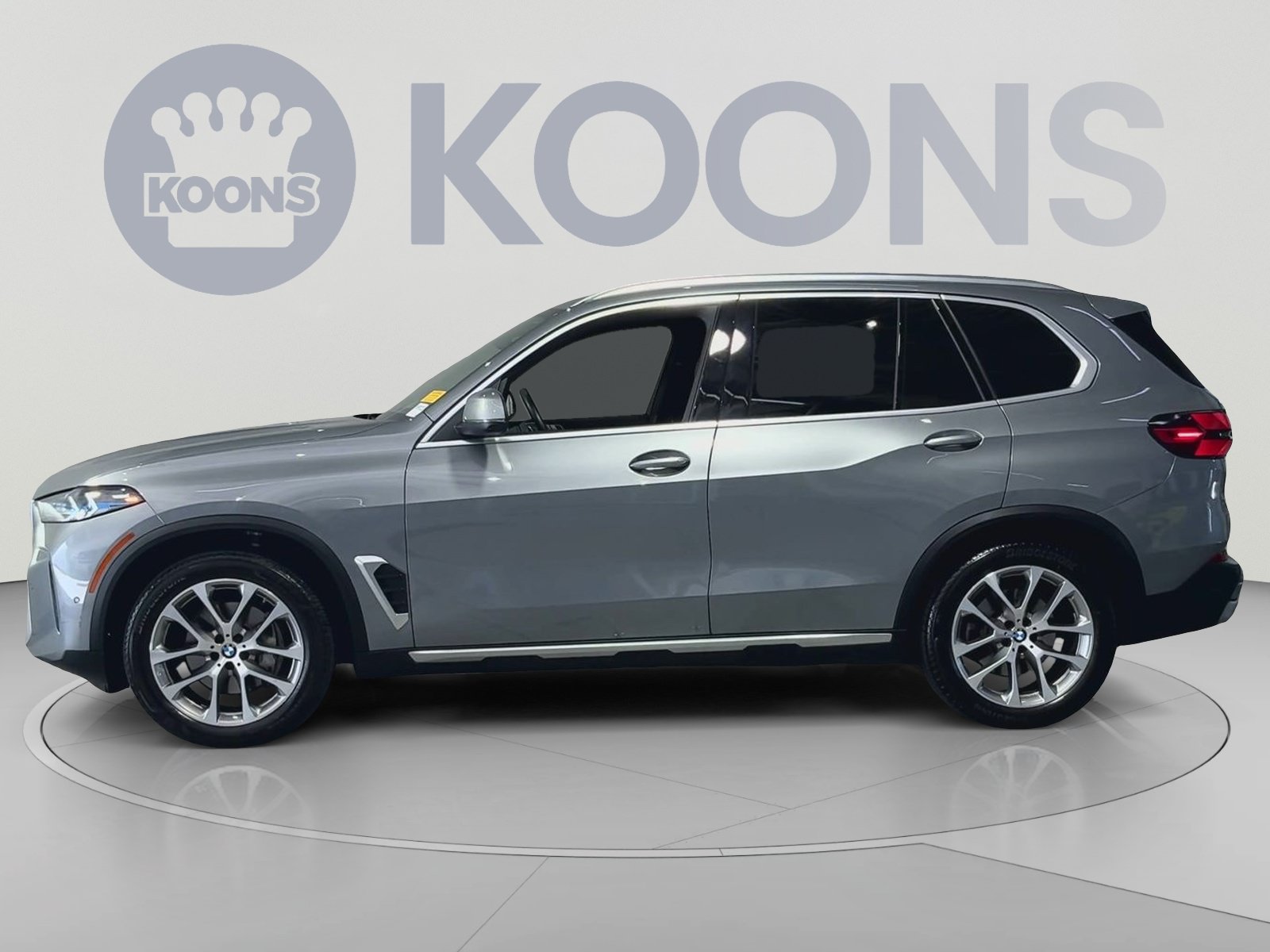 Used 2024 BMW X5 xDrive40i w/ Premium Package AWD/4WD image 7