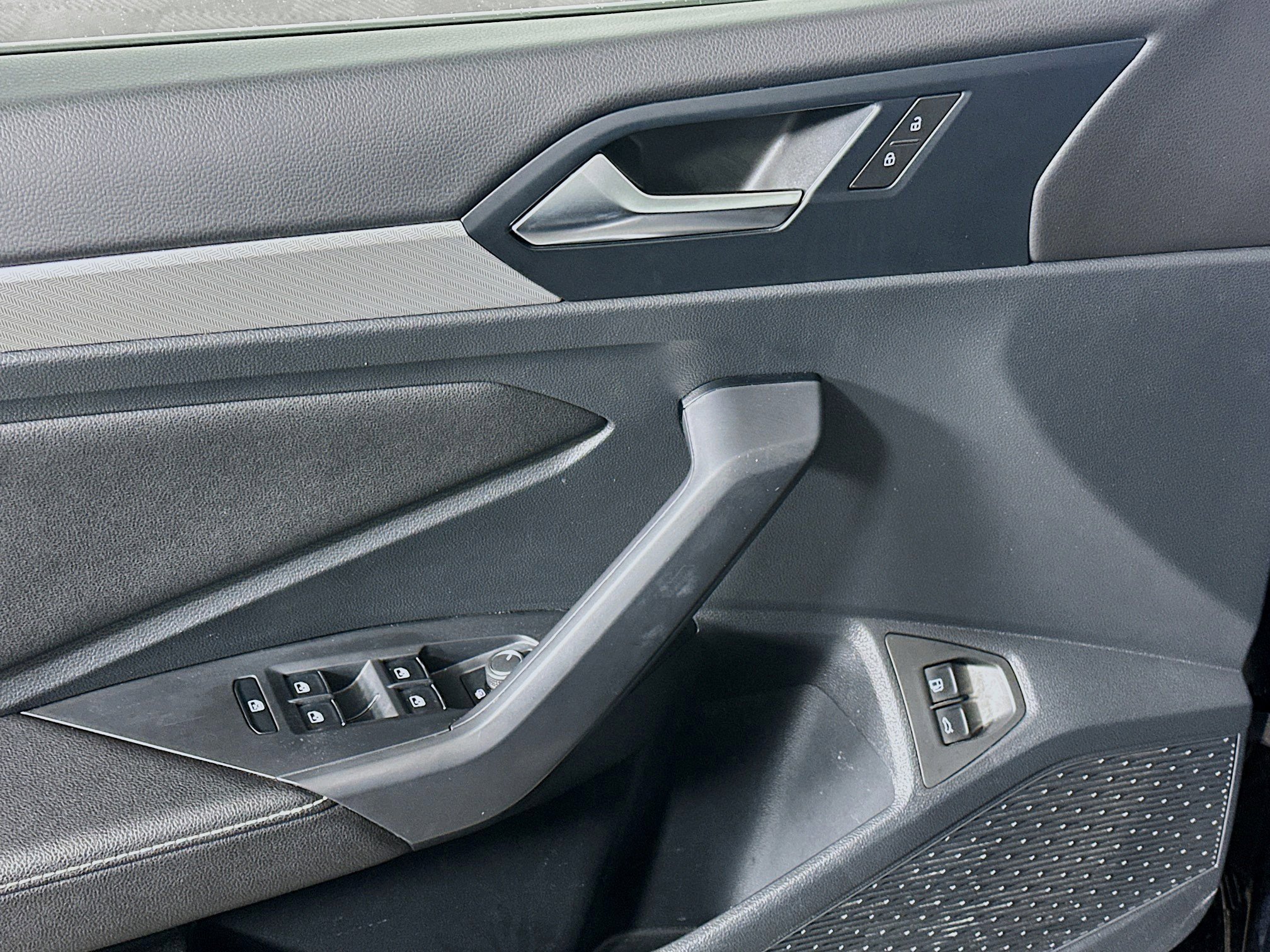 Used 2024 Volkswagen Jetta S image 15