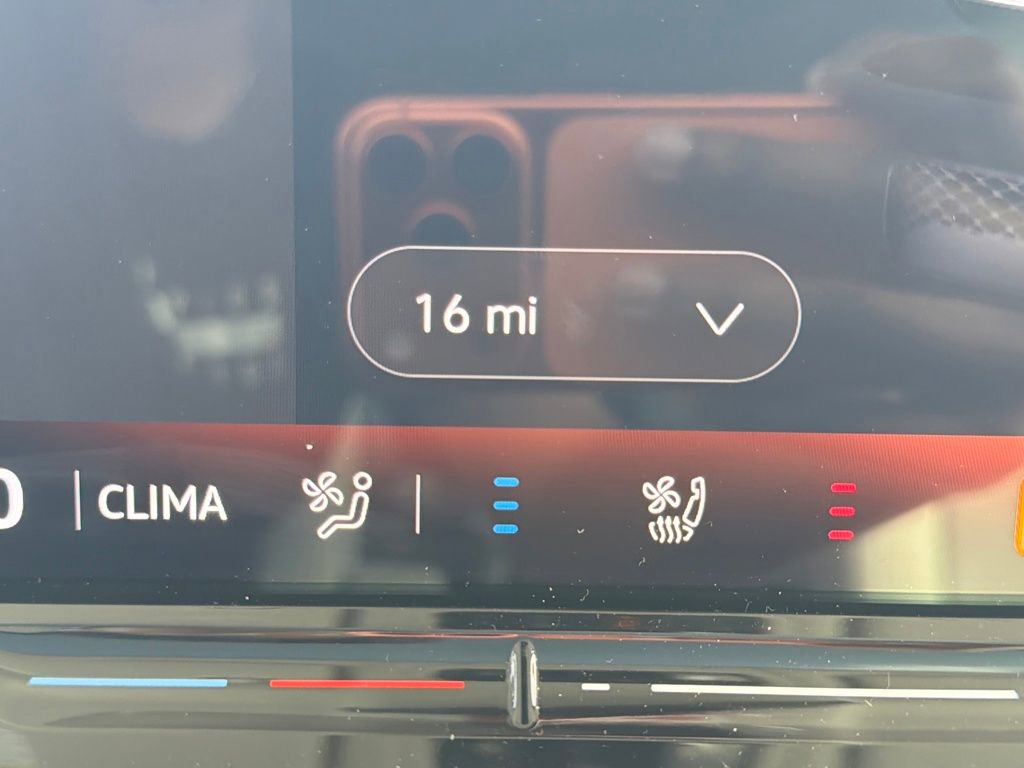 New 2025 Volkswagen ID. Buzz Pro S Plus image 17