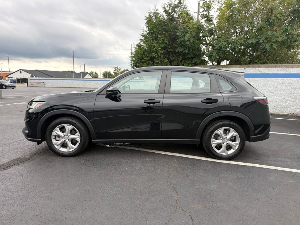 Certified 2024 Honda HR-V LX image 2