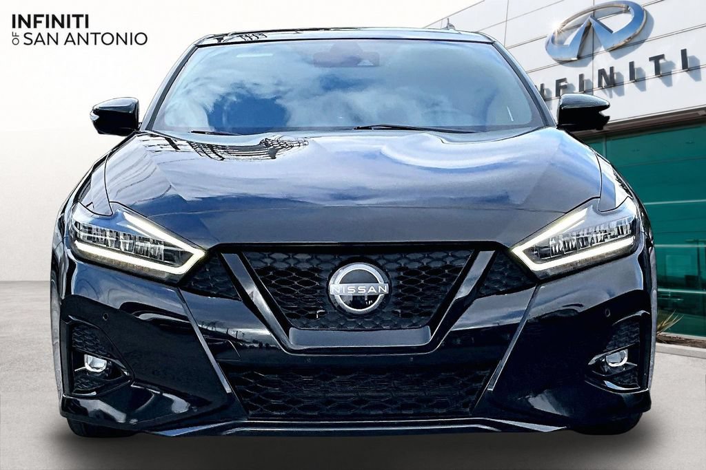 Used 2023 Nissan Maxima SR w/ Sport Mat Group FWD image 4