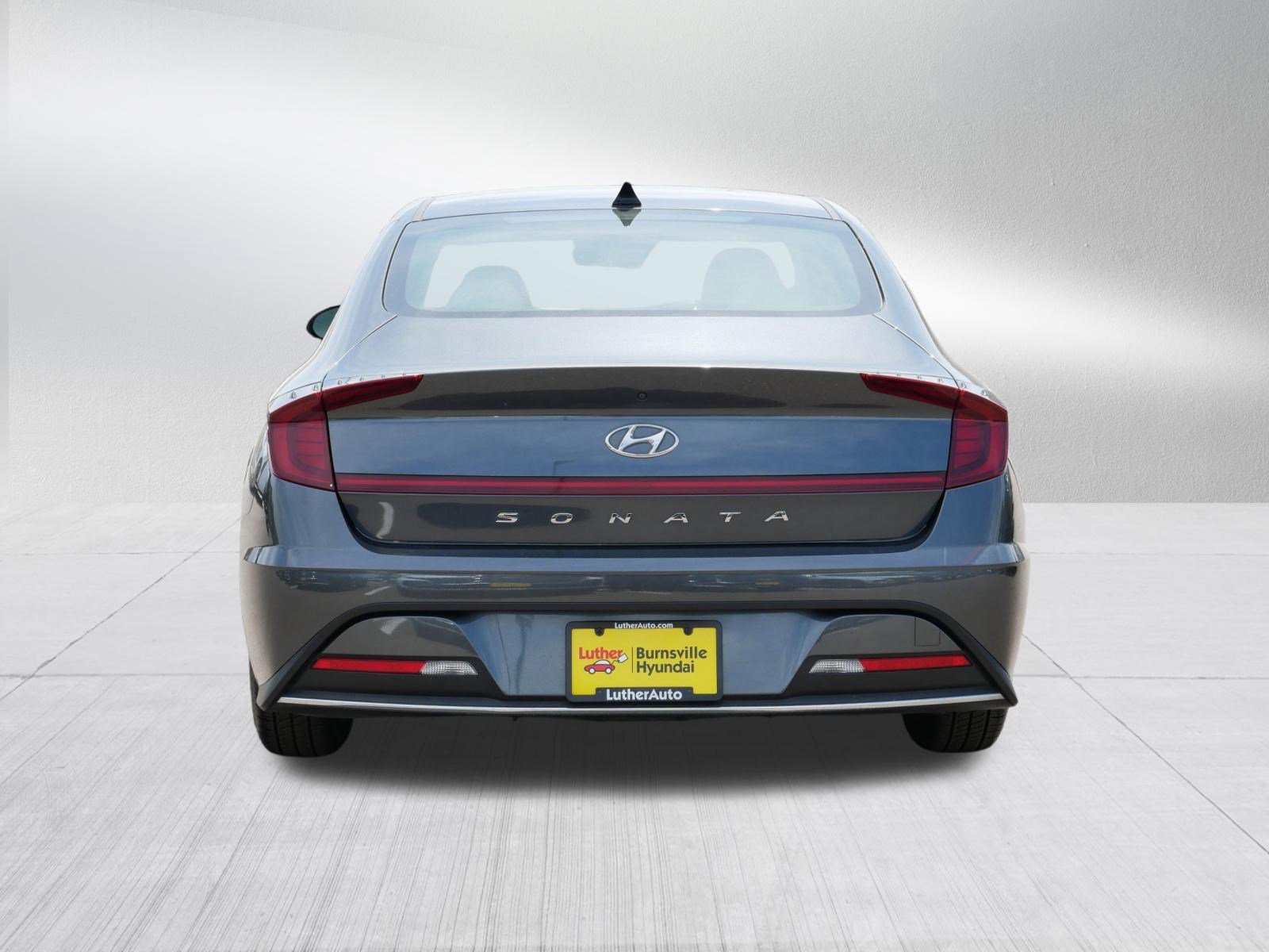 Certified 2023 Hyundai Sonata SE w/ Cargo Package FWD image 6