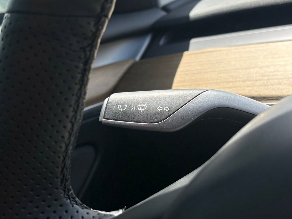 Used 2023 Tesla Model 3 Standard Range image 25