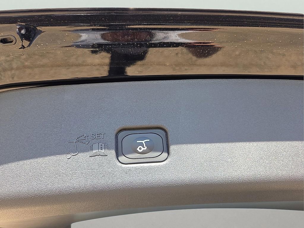 New 2026 Lincoln Nautilus Reserve AWD/4WD image 8