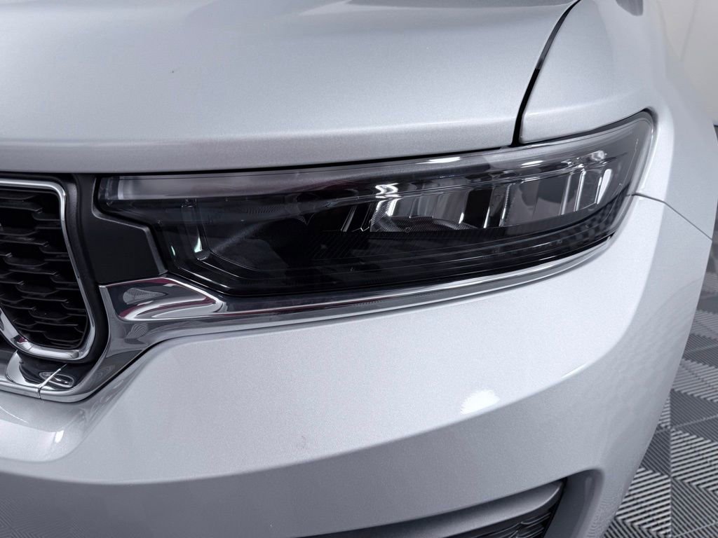 New 2025 Jeep Grand Cherokee Laredo image 19