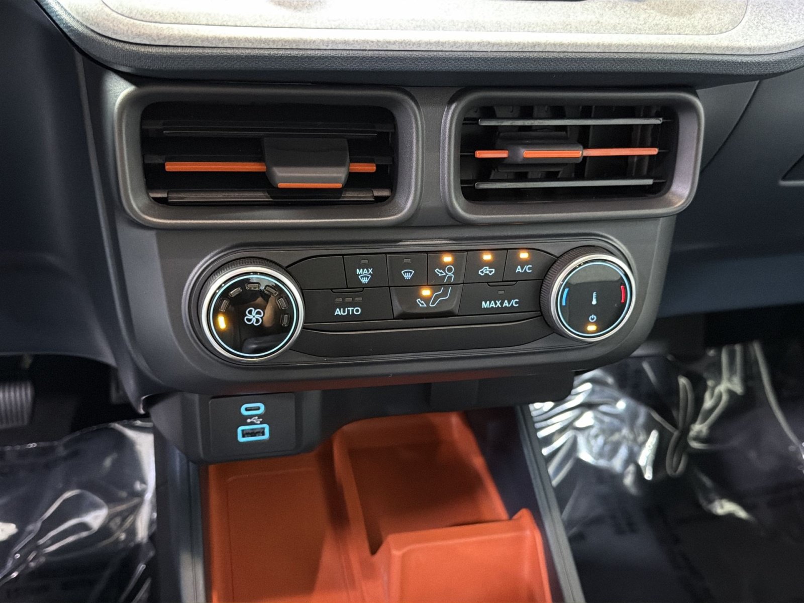 Used 2024 Ford Maverick XLT w/ Equipment Group 300A Standard AWD/4WD image 22