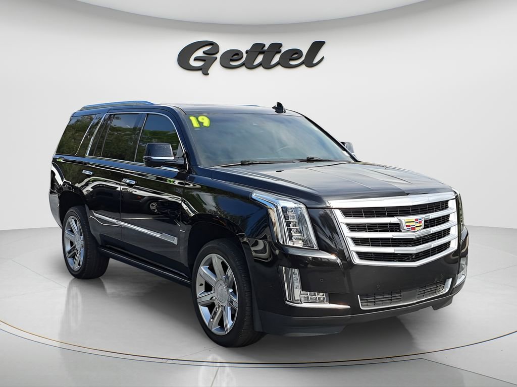 Used 2019 Cadillac Escalade Premium Luxury image 2