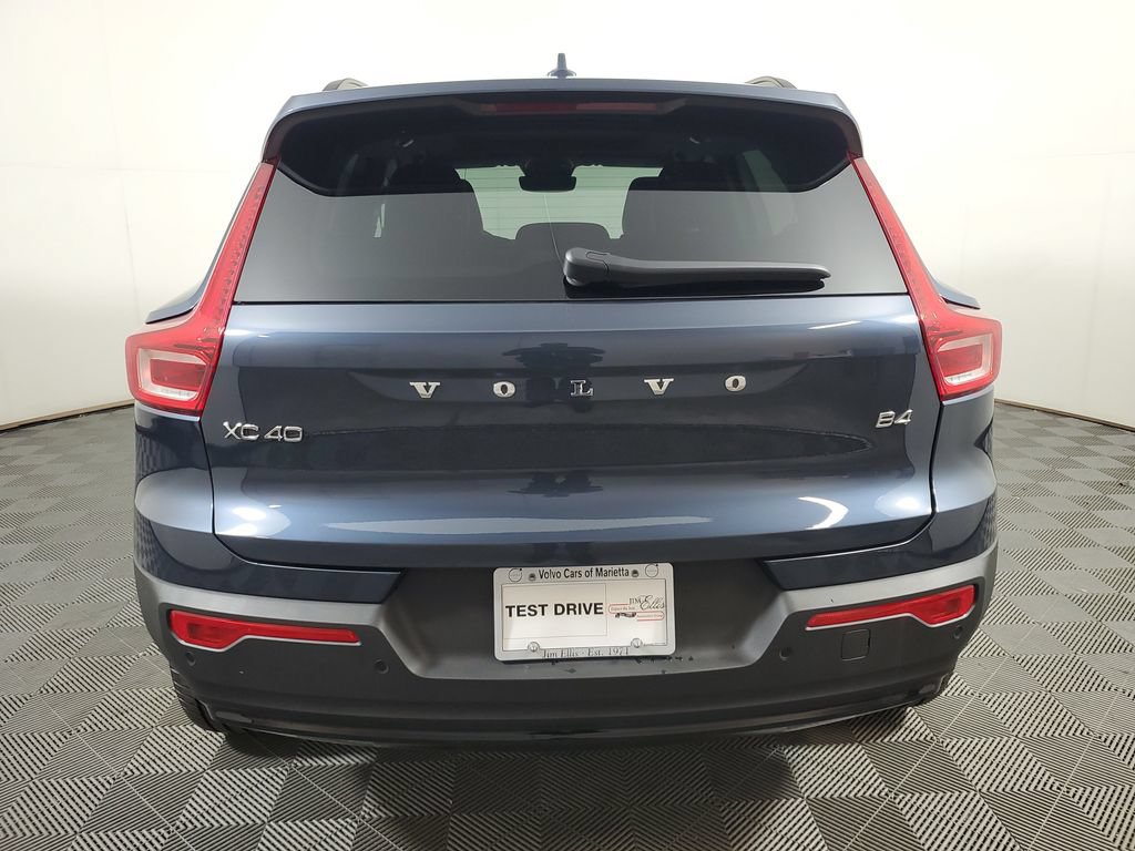 New 2026 Volvo XC40 B4 Core w/ Protection Package Premier FWD image 5
