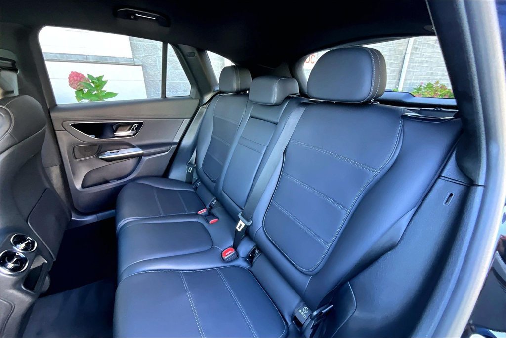 Used 2023 Mercedes-Benz GLC 300 4MATIC image 28