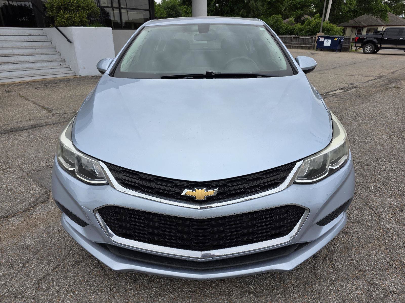 Used 2018 Chevrolet Cruze LS FWD image 2