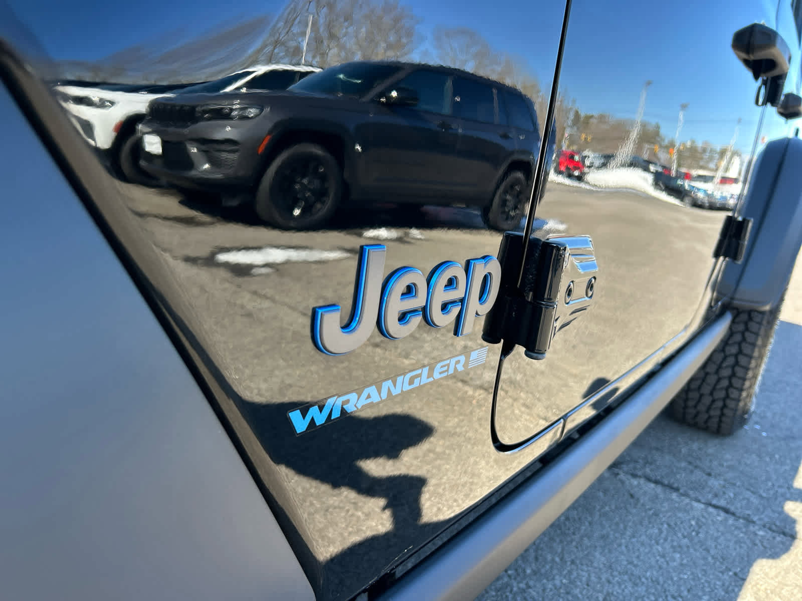 Used 2023 Jeep Wrangler Unlimited w/ Cold Weather Group image 20