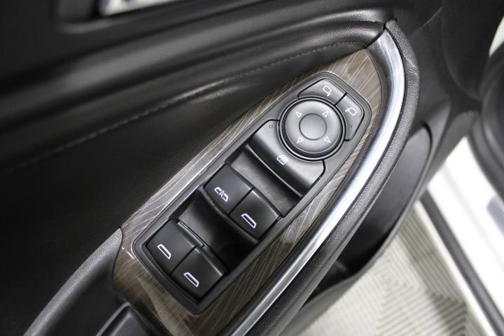 Used 2018 Chevrolet Malibu Premier w/ Premier Sun and Wheel Package image 19