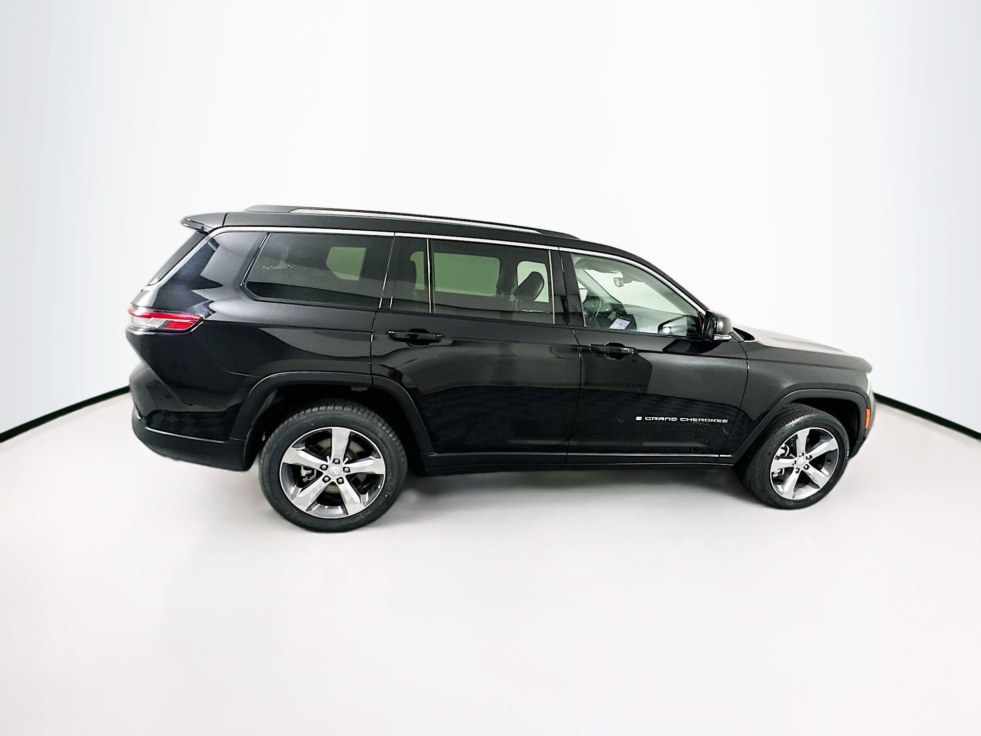Used 2022 Jeep Grand Cherokee L Limited image 10