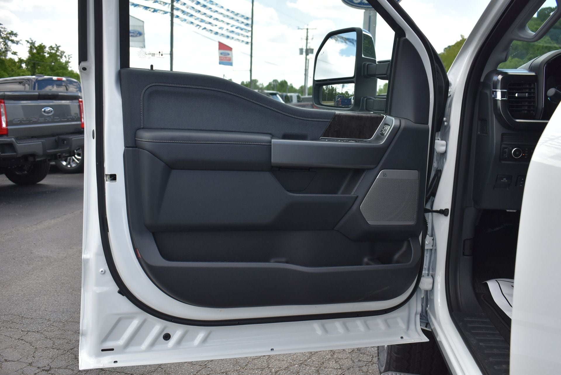 New 2026 Ford F350 Lariat w/ Lariat Ultimate Package AWD/4WD image 19