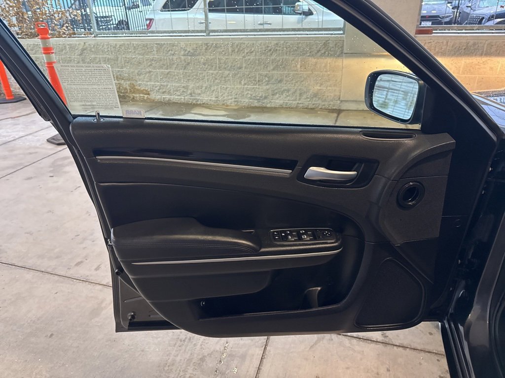 Certified 2023 Chrysler 300 Touring w/ Sport Appearance Package image 14