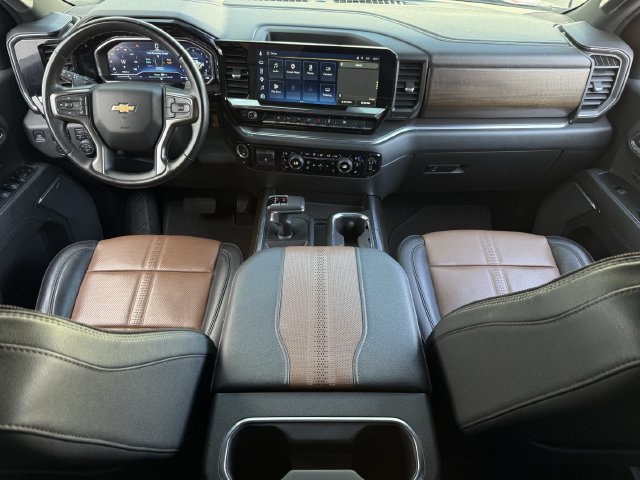 Used 2023 Chevrolet Silverado 1500 High Country w/ Technology Package AWD/4WD image 12