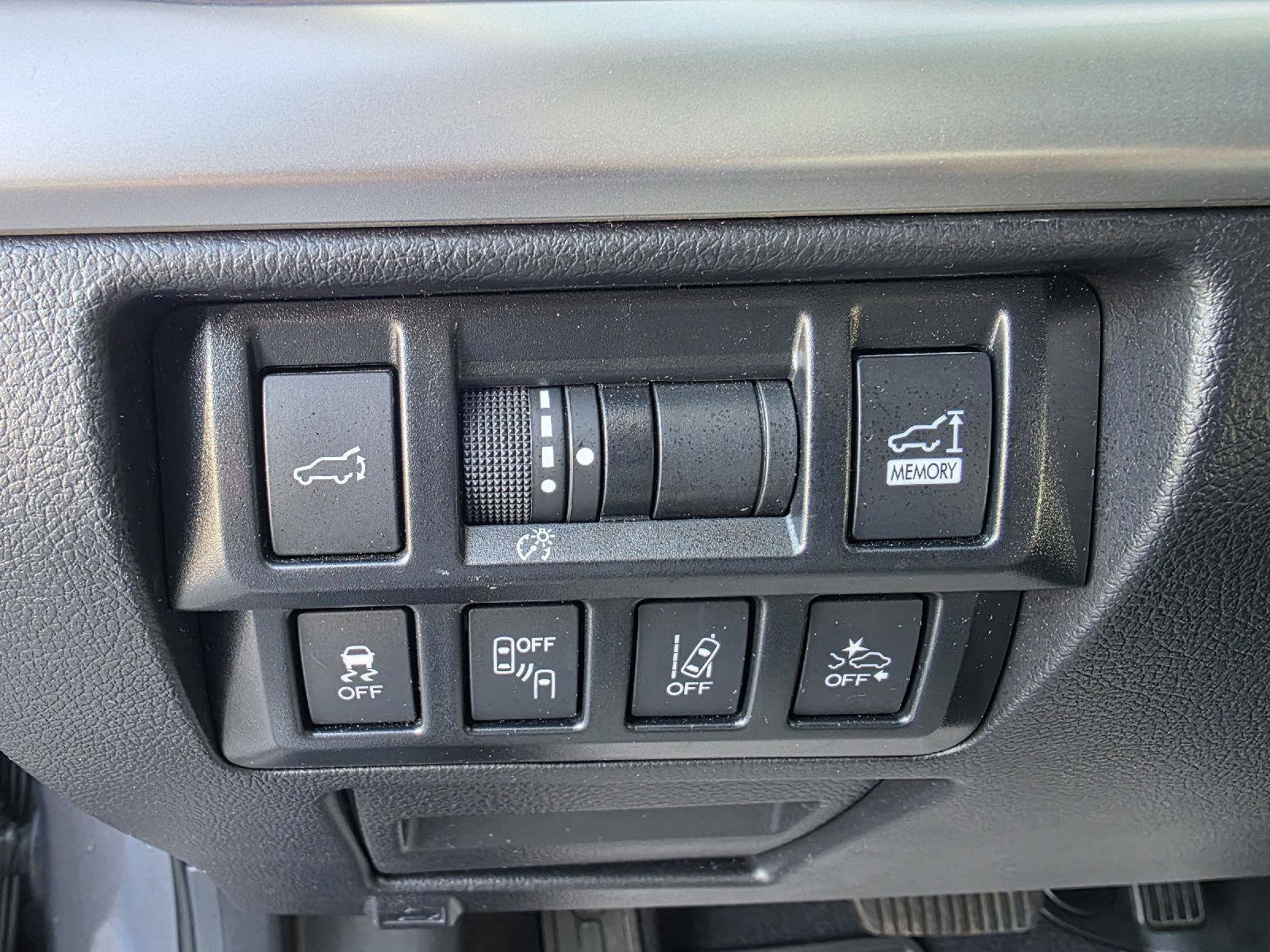 Used 2019 Subaru Outback 2.5i Limited w/ Popular Package #2 image 12