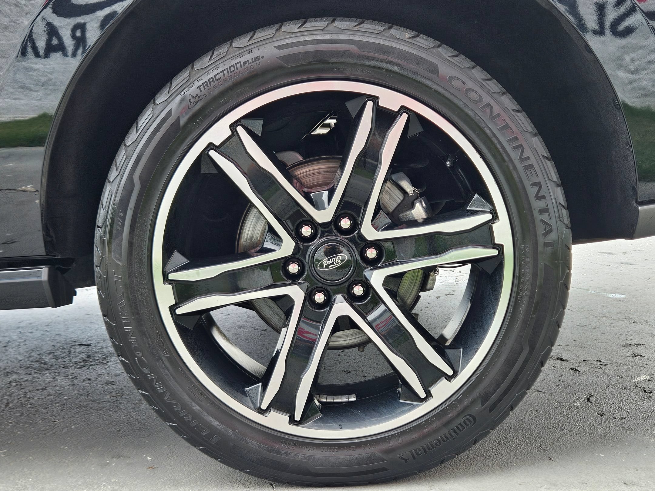 Used 2019 Ford Expedition Limited w/ Equipment Group 303A AWD/4WD image 29