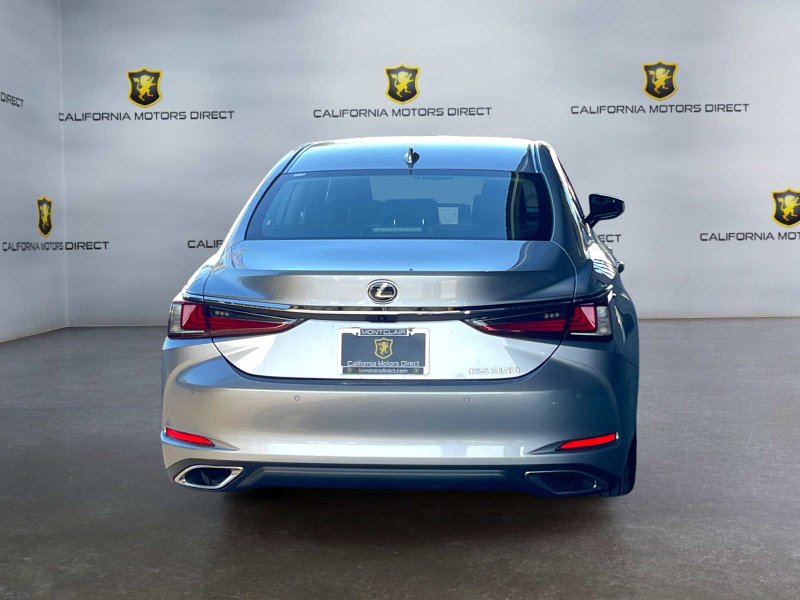 Used 2025 Lexus ES 350 w/ Premium Package image 4