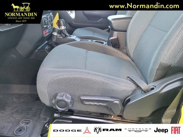 Used 2024 Jeep Gladiator Sport AWD/4WD image 17