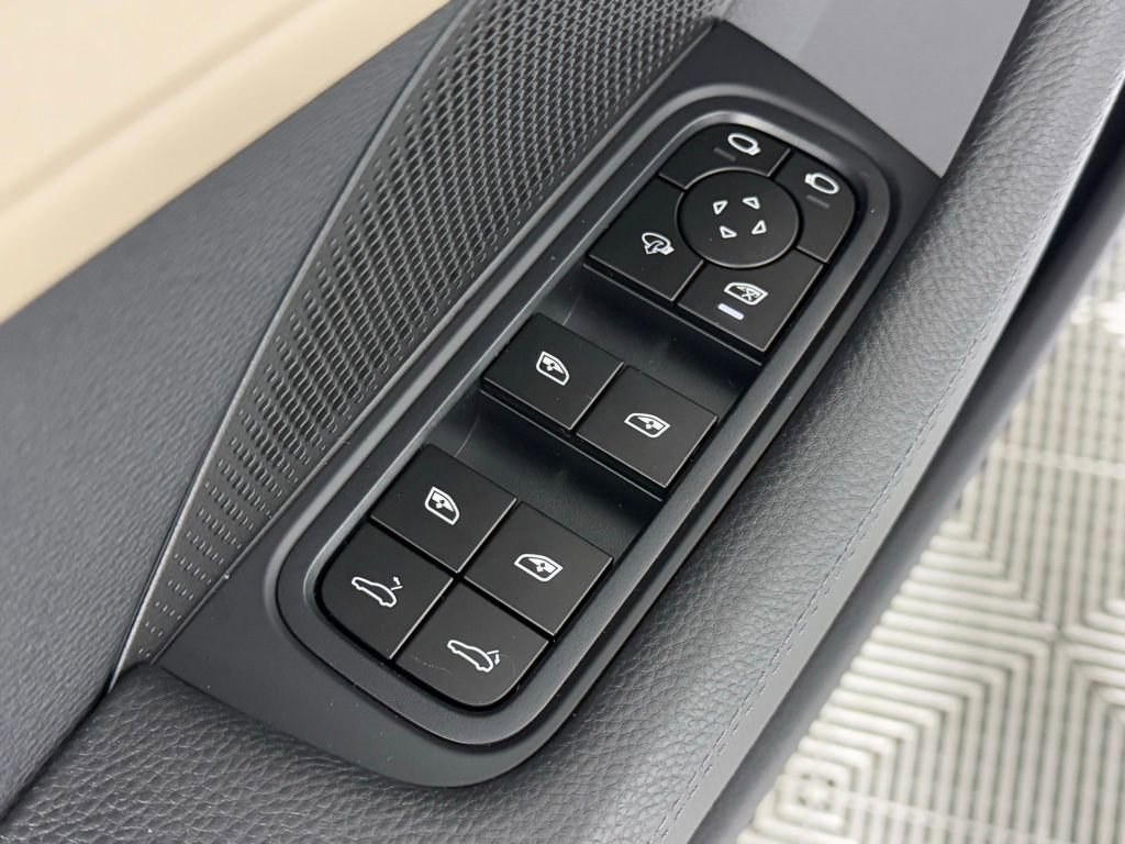 New 2026 Porsche Panamera image 26