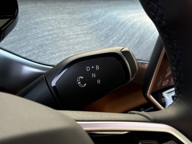 New 2025 Volkswagen ID. Buzz Pro S Plus image 38