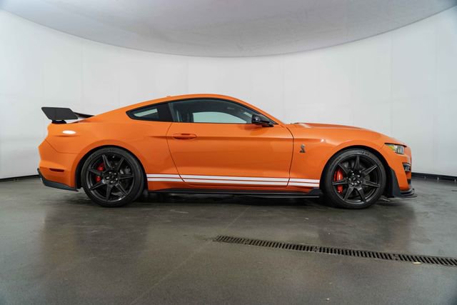 Used 2022 Ford Mustang Shelby GT500 w/ Carbon Fibre Track Pack RWD image 9