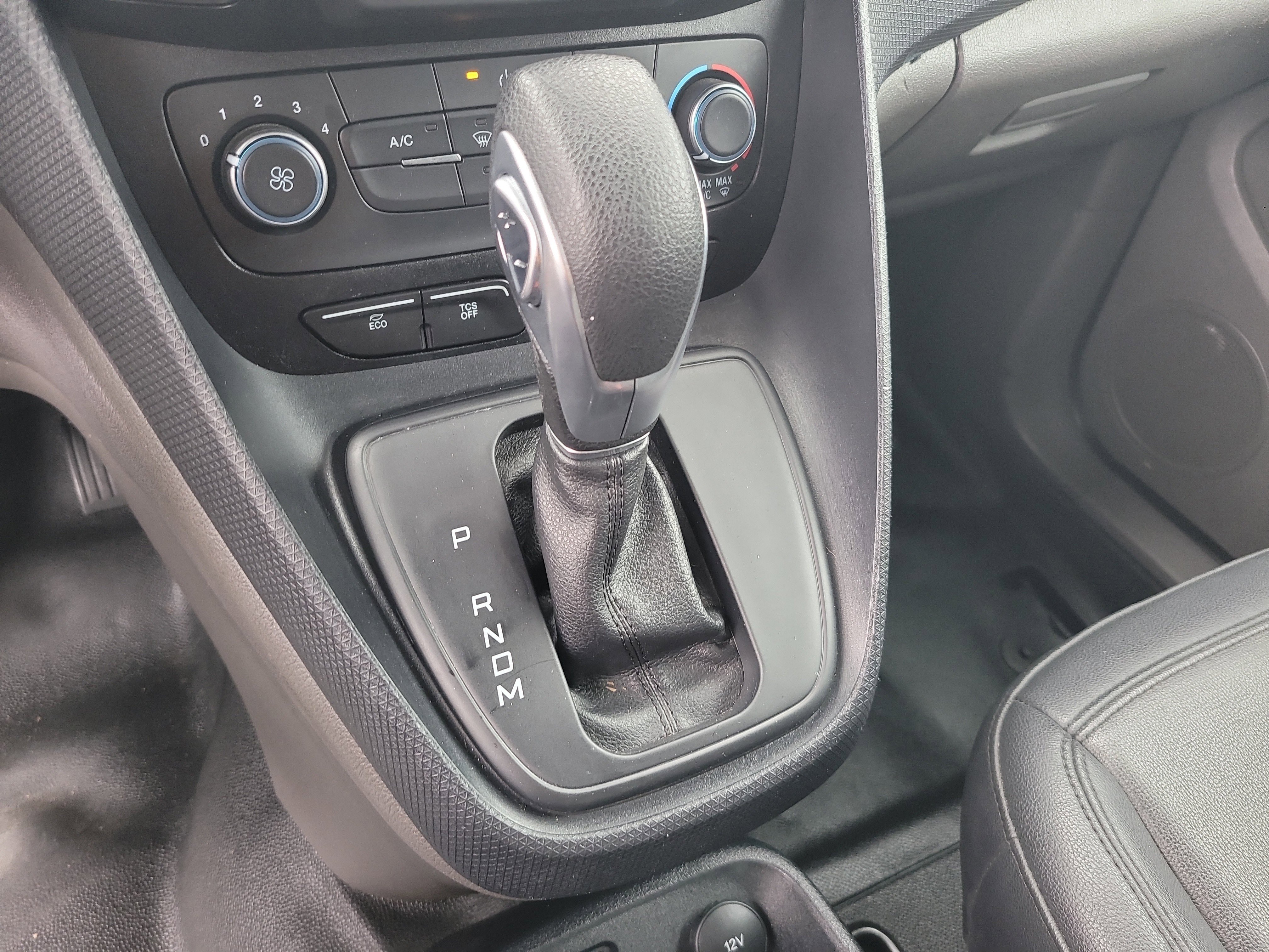 Used 2023 Ford Transit Connect XL image 22