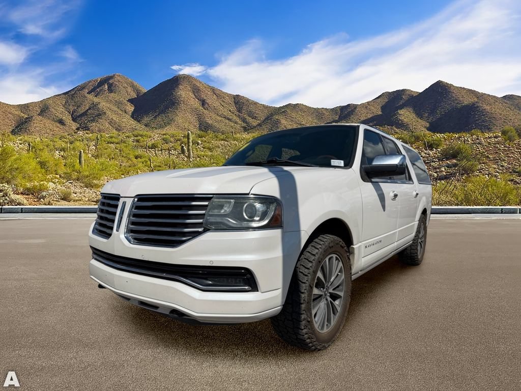Used 2015 Lincoln Navigator L 2WD image 2
