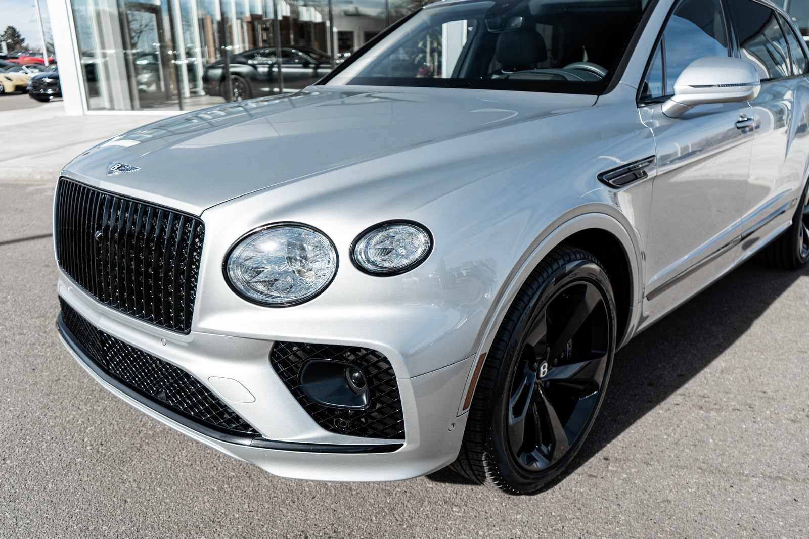 Certified 2023 Bentley Bentayga Extended Wheelbase AWD/4WD image 20