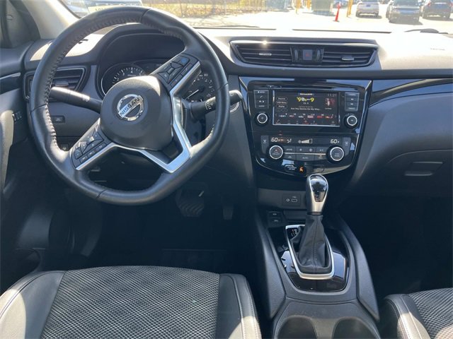 Used 2022 Nissan Rogue Sport SV w/ Technology Package image 13