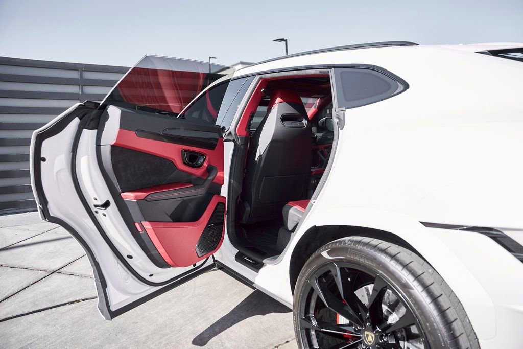 Used 2024 Lamborghini Urus S image 30