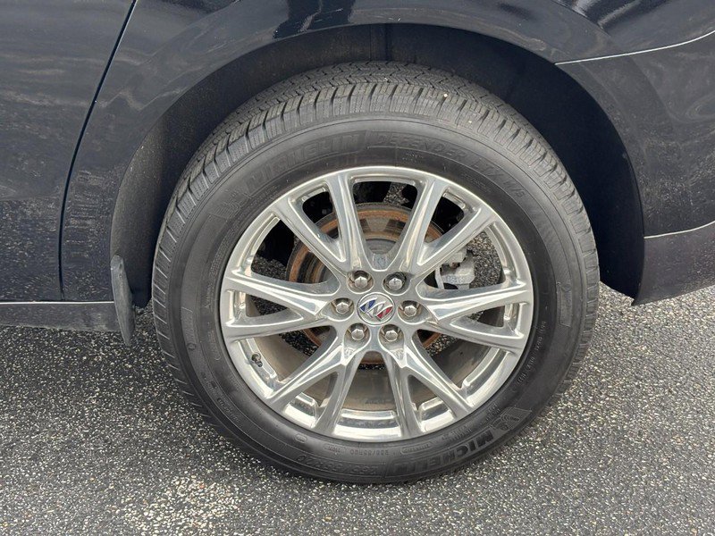 Used 2023 Buick Enclave Essence w/ Experience Buick Package image 9