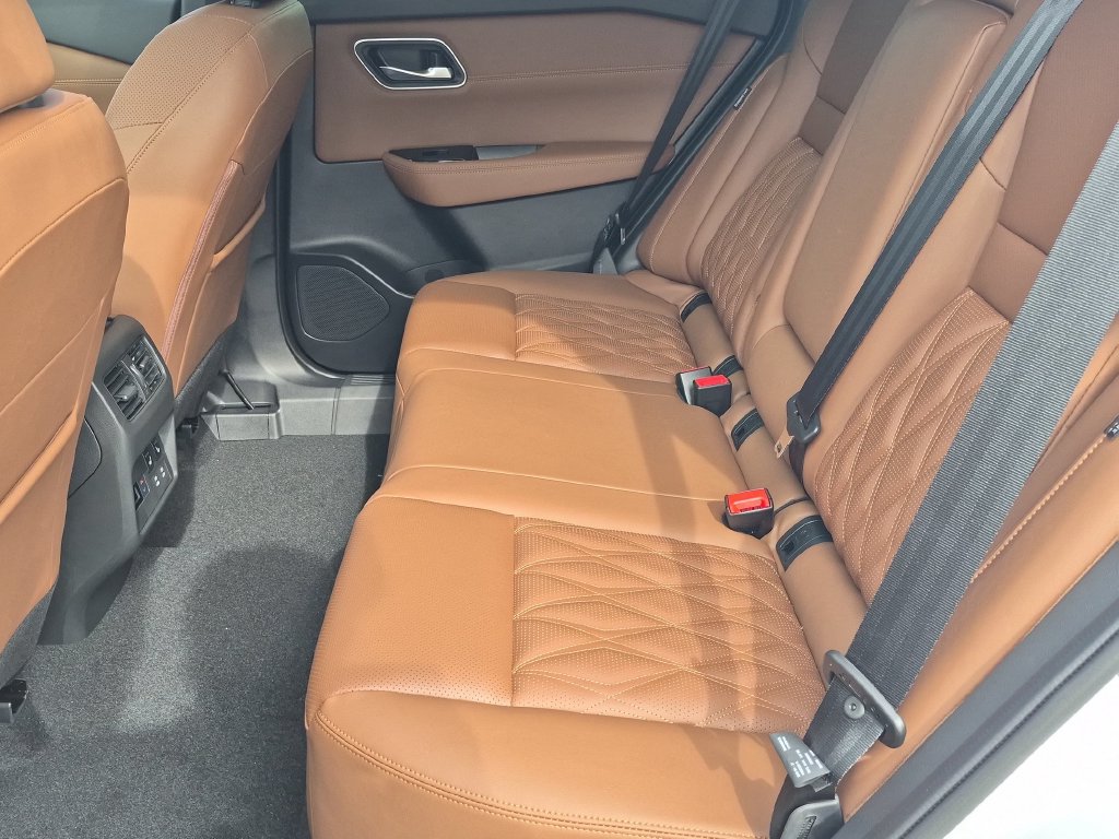 New 2026 Nissan Rogue Platinum w/ Platinum Premium Package AWD/4WD image 28