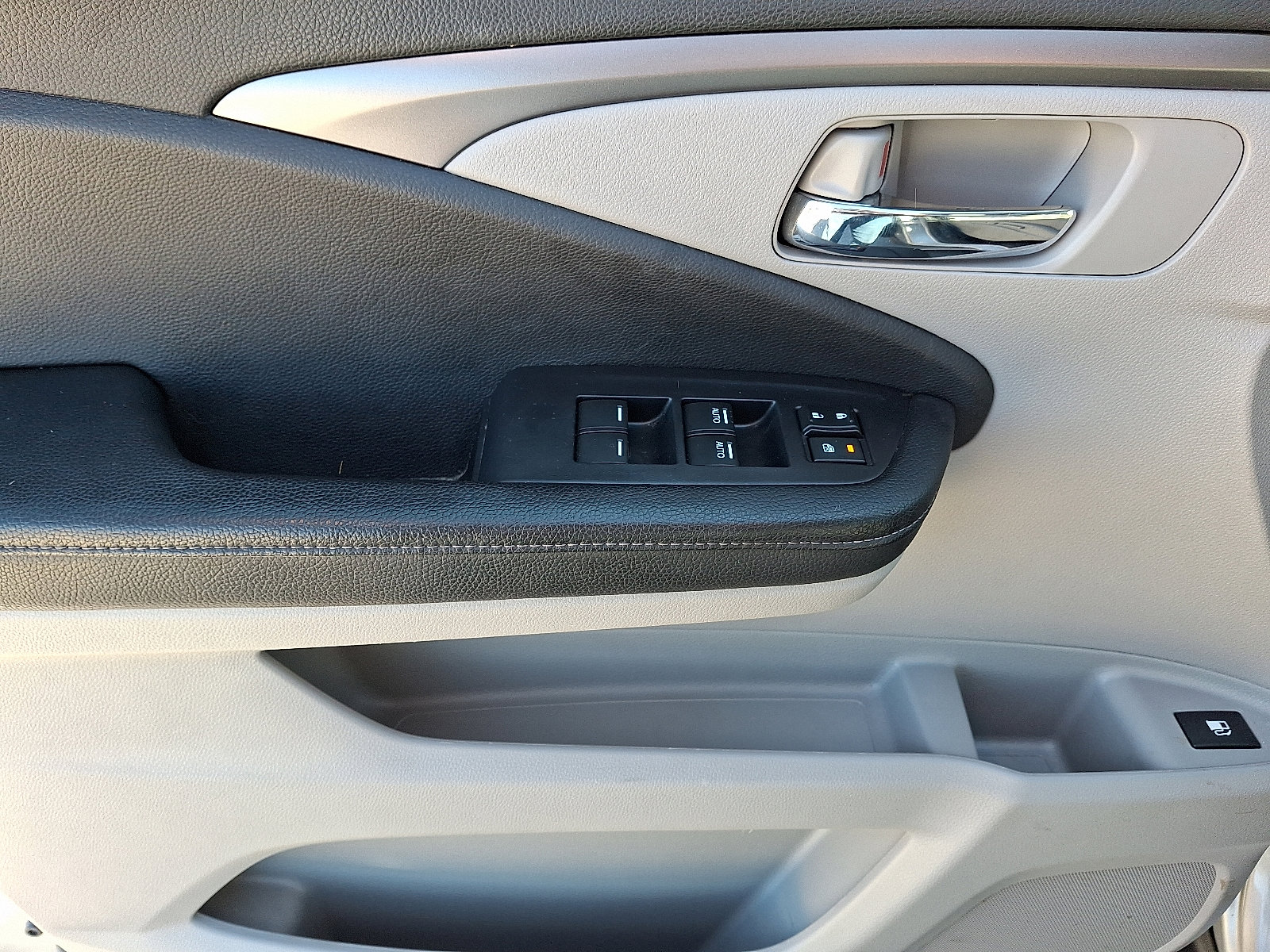 Used 2019 Honda Ridgeline RTL image 12