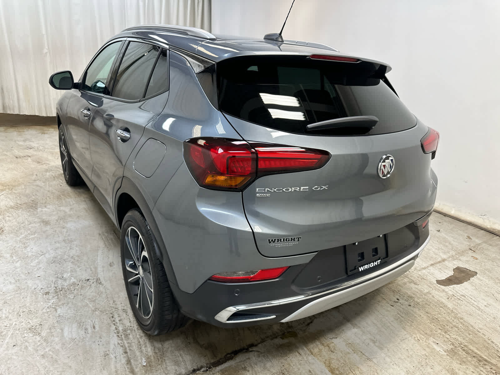 Certified 2021 Buick Encore GX Essence w/ Advanced Technology Package image 2