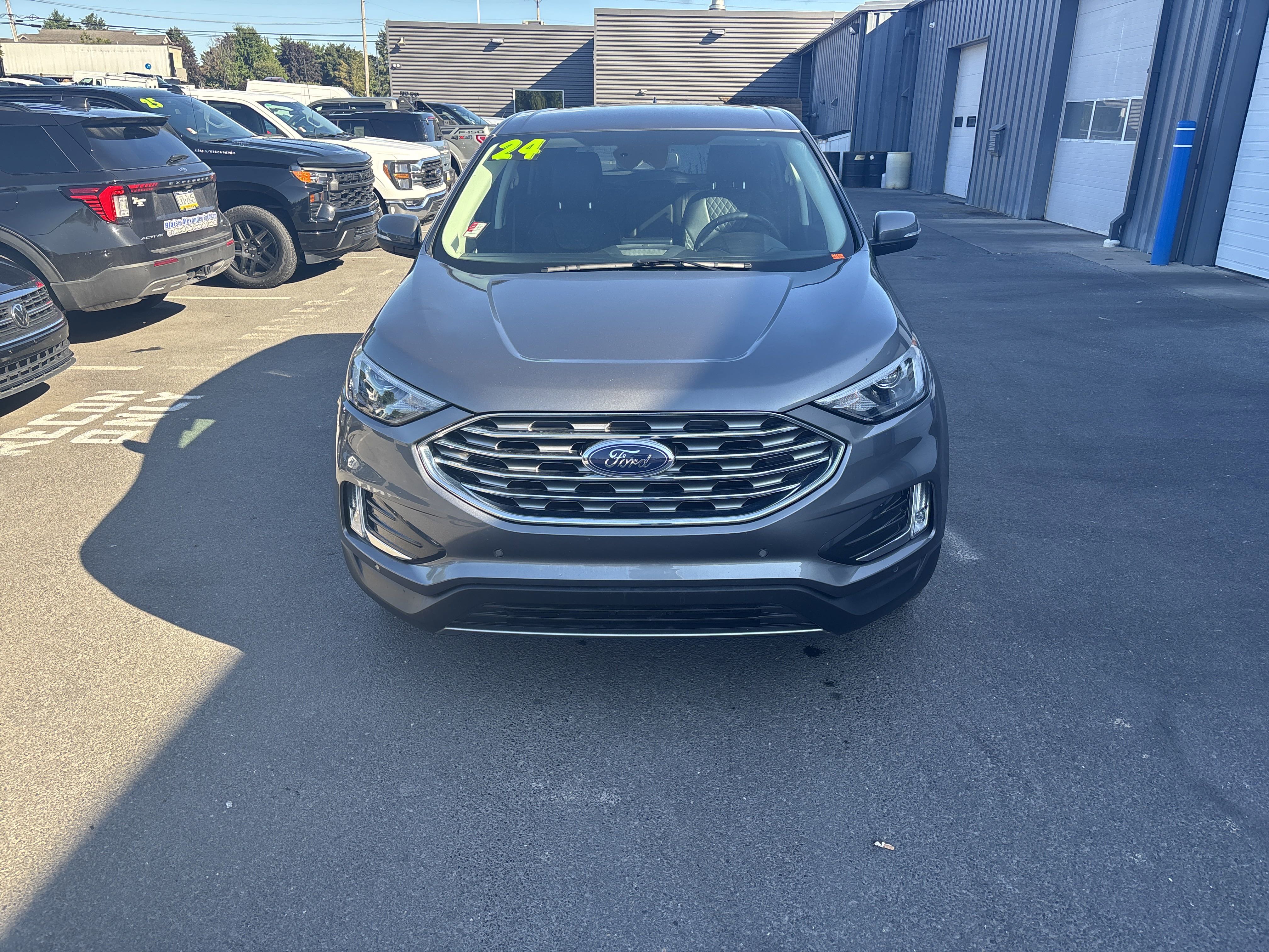 Used 2024 Ford Edge Titanium image 9