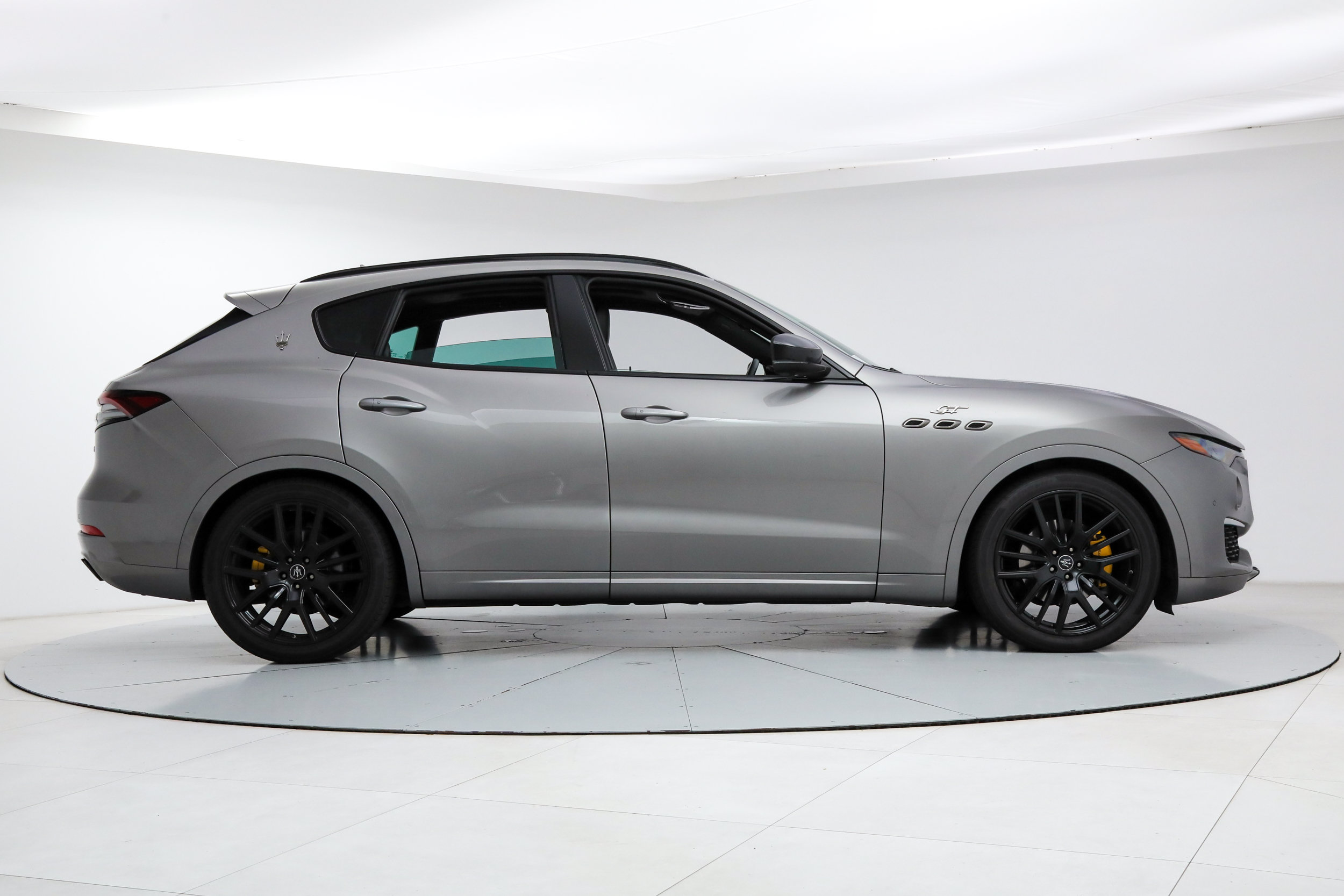 Certified 2022 Maserati Levante GT AWD/4WD image 6