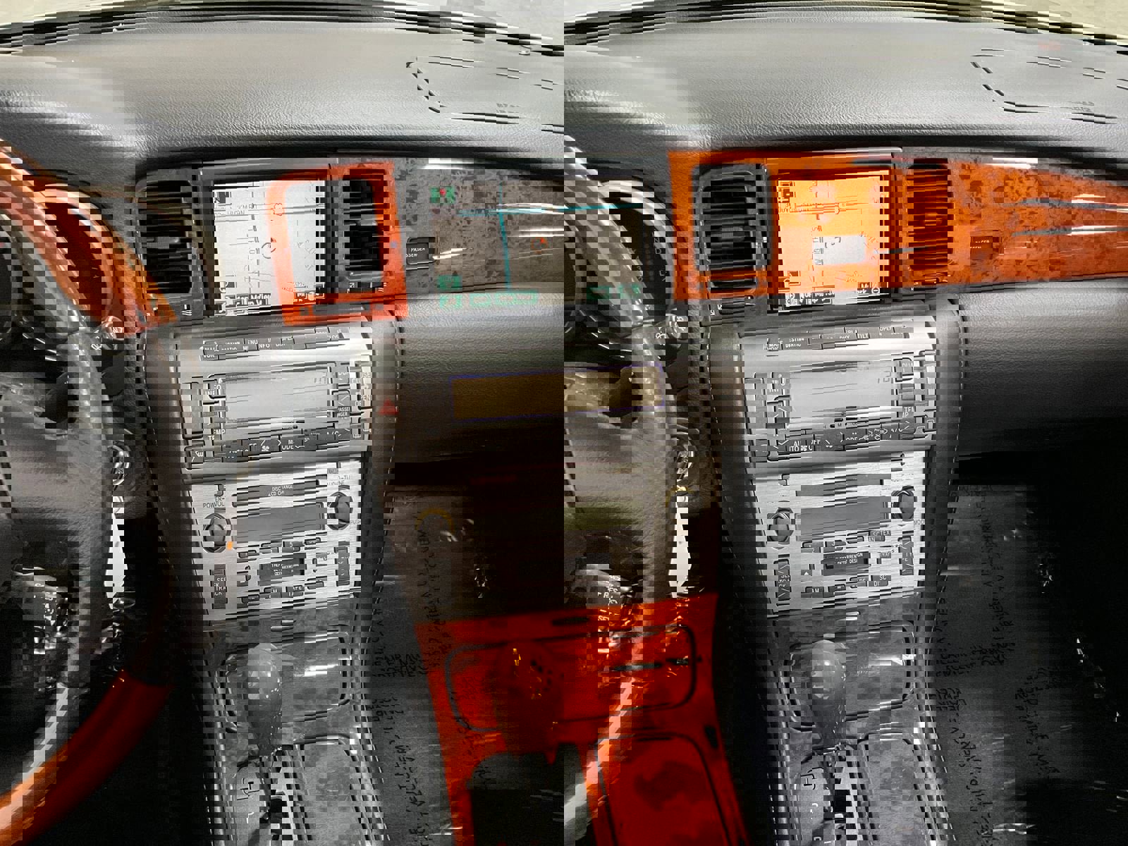 Used 2005 Lexus SC 430 Convertible image 7