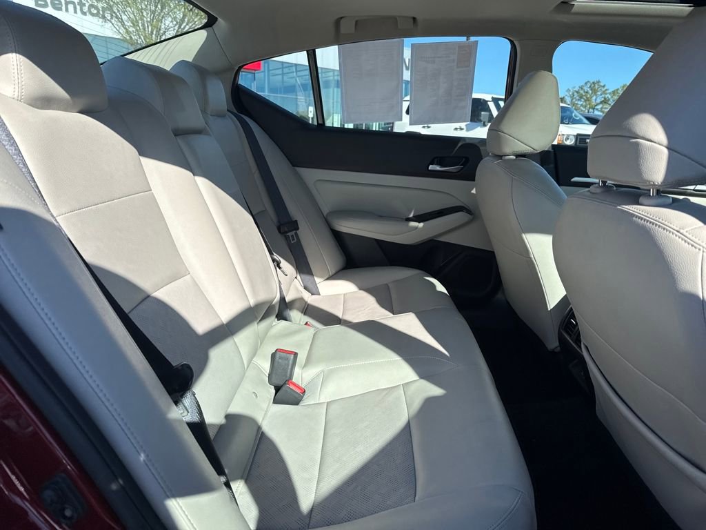 Used 2025 Nissan Altima 2.5 SL image 40