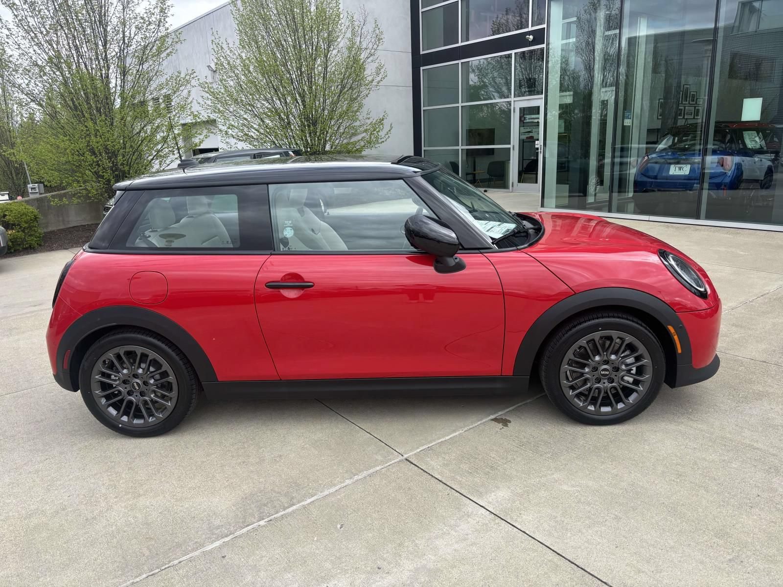 New 2026 MINI Cooper 2-Door Hardtop FWD image 4