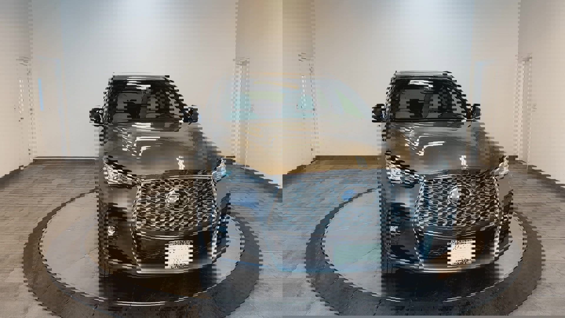 Certified 2025 INFINITI QX55 Luxe w/ Cargo Package image 3