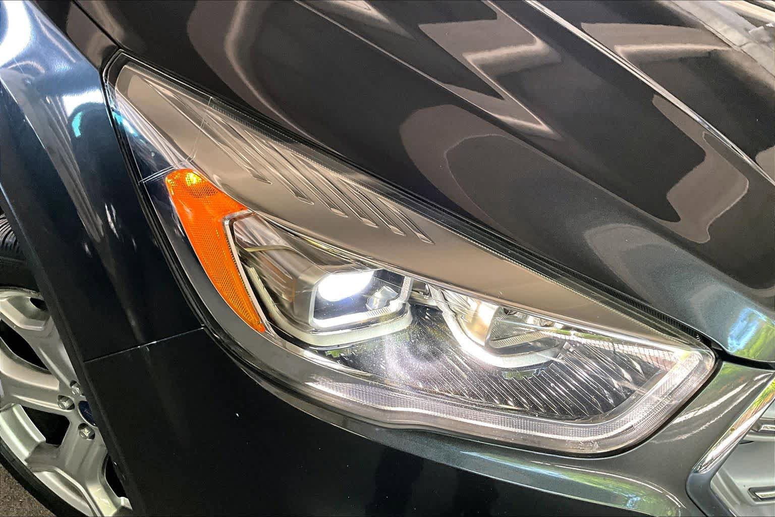 Used 2018 Ford Escape Titanium AWD/4WD image 27