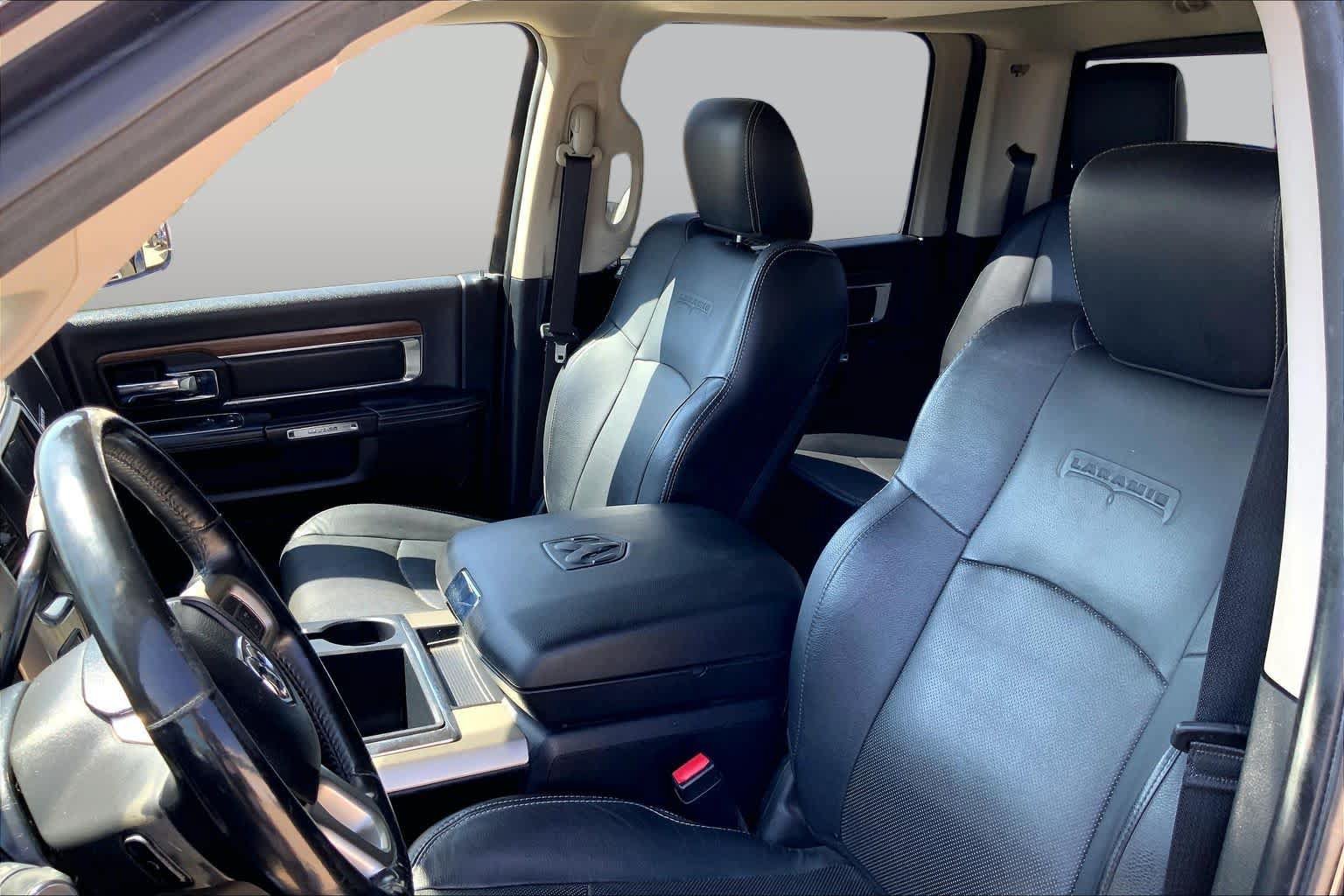 Used 2014 RAM 2500 Laramie w/ Convenience Group AWD/4WD image 8