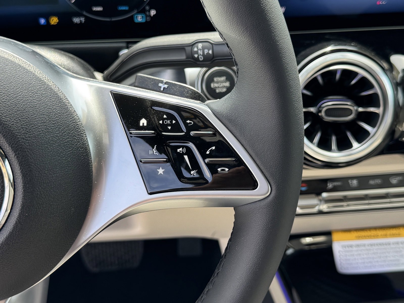 New 2026 Mercedes-Benz GLB 250 image 24