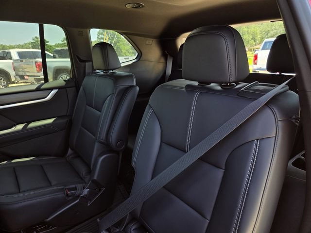 New 2026 GMC Acadia Elevation w/ Black Edition FWD image 32