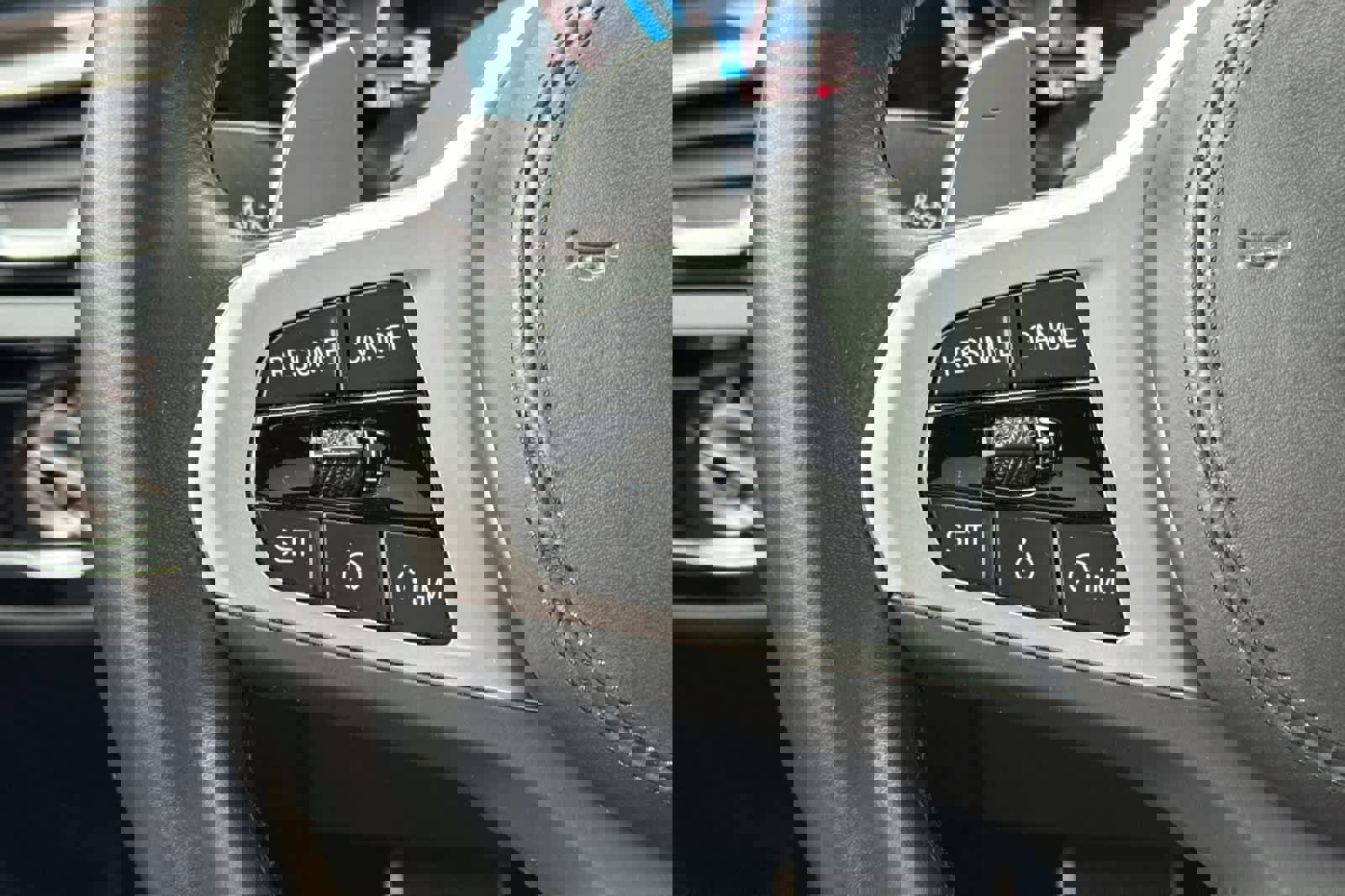 Certified 2023 BMW 530e w/ M Sport Package image 29