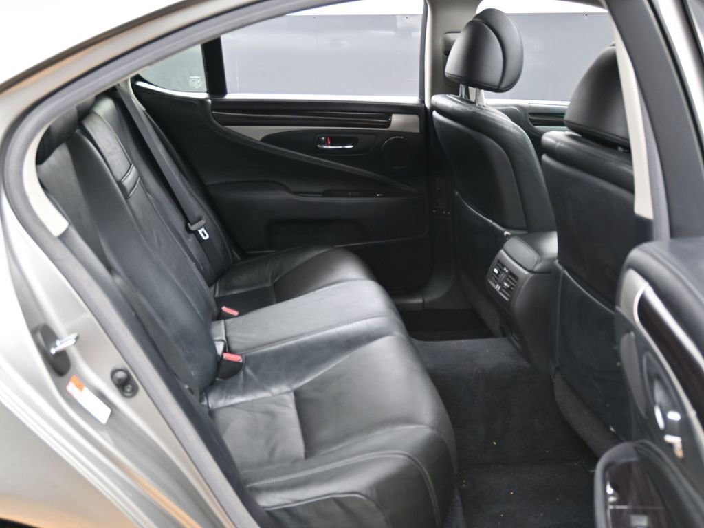 Used 2017 Lexus LS 460 AWD image 35