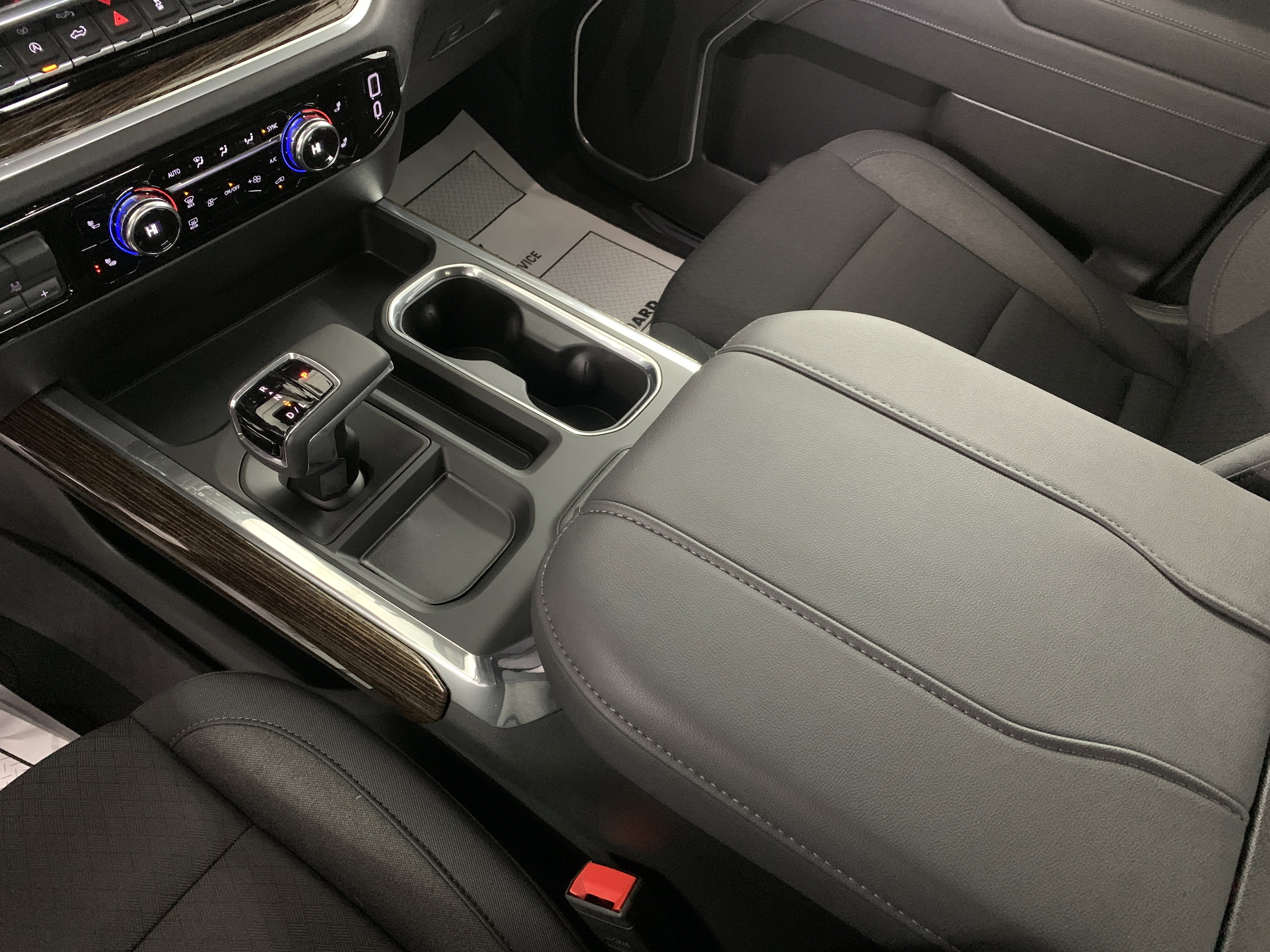 New 2026 GMC Sierra 1500 Elevation image 30