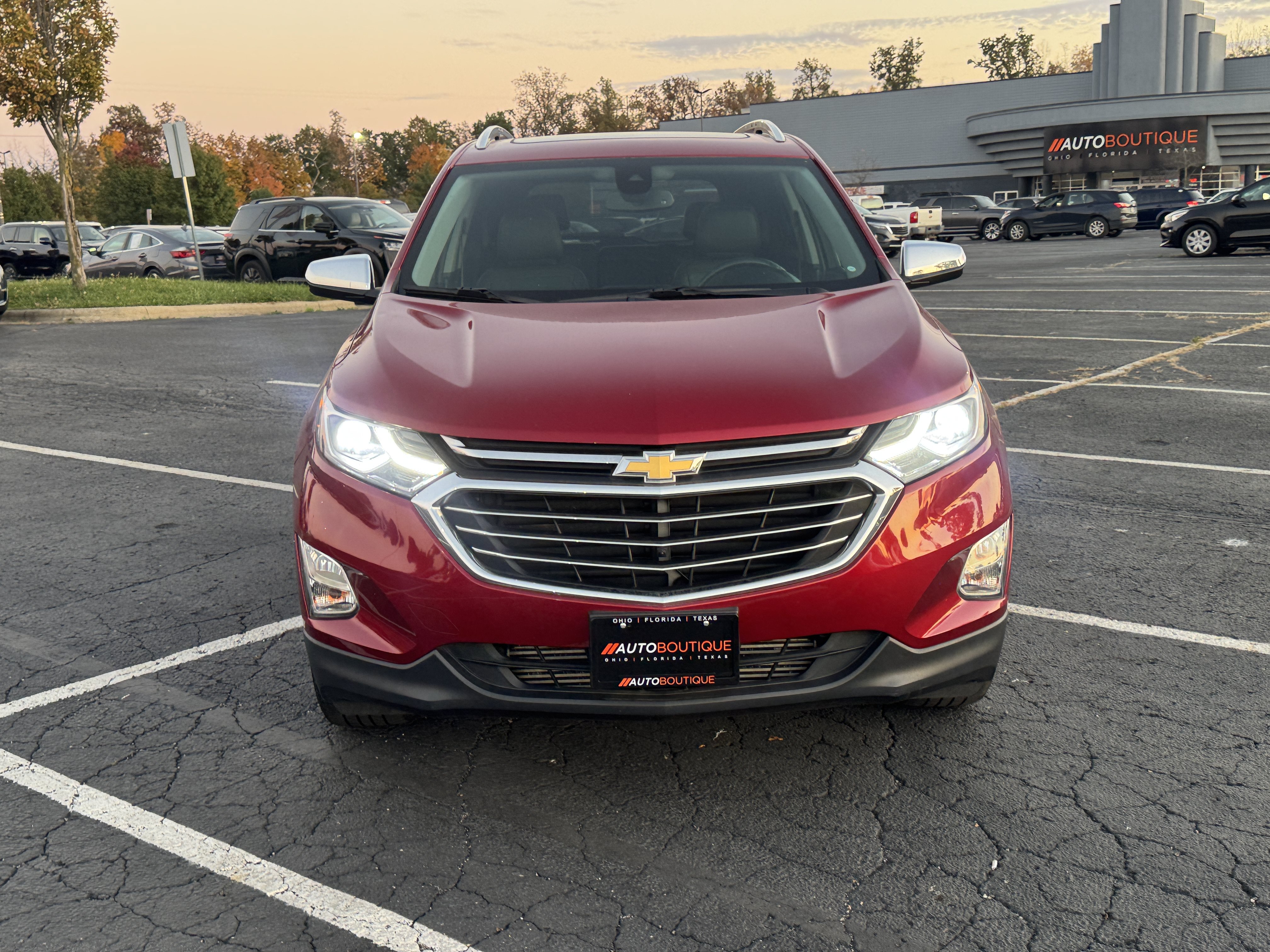 Used 2018 Chevrolet Equinox Premier AWD/4WD image 3